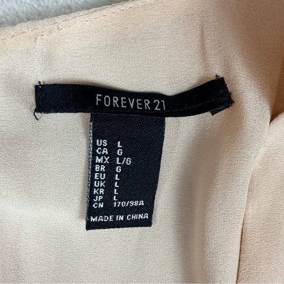 Forever 21 Cream Beige Bell Sleeve Lace Trim Blouse Size L Boho Romantic - Picture 6 of 10